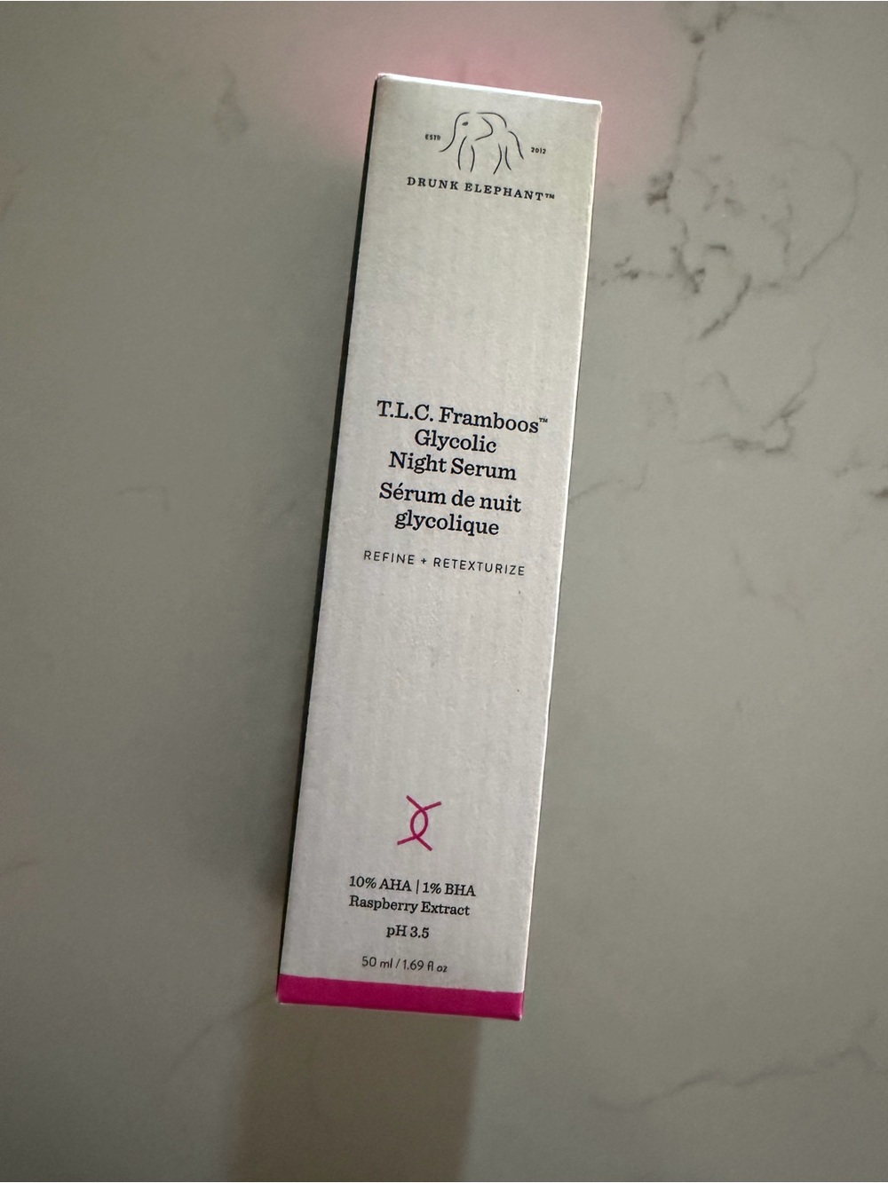 Drunk Elephant T.L.C. Framboos Glycolic Night Serum - White & Pink Accents